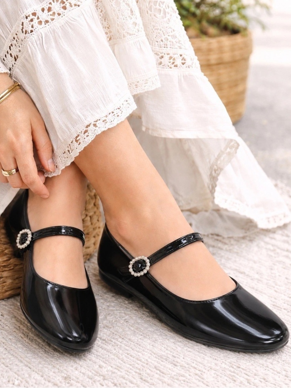 J.Crew 8.5 8 1/2 Black Patent Leather Mary Jane Flats Pearl Strap Preppy Satin